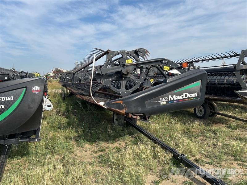 MacDon FD70 Glave hederi za kombajne