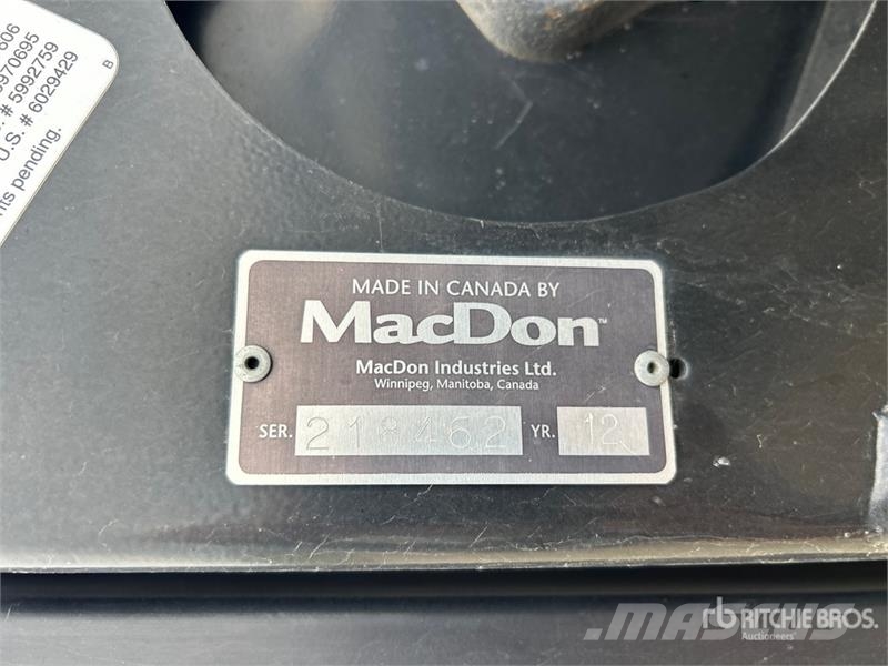 MacDon FD70 Rezalne glave za kombajne