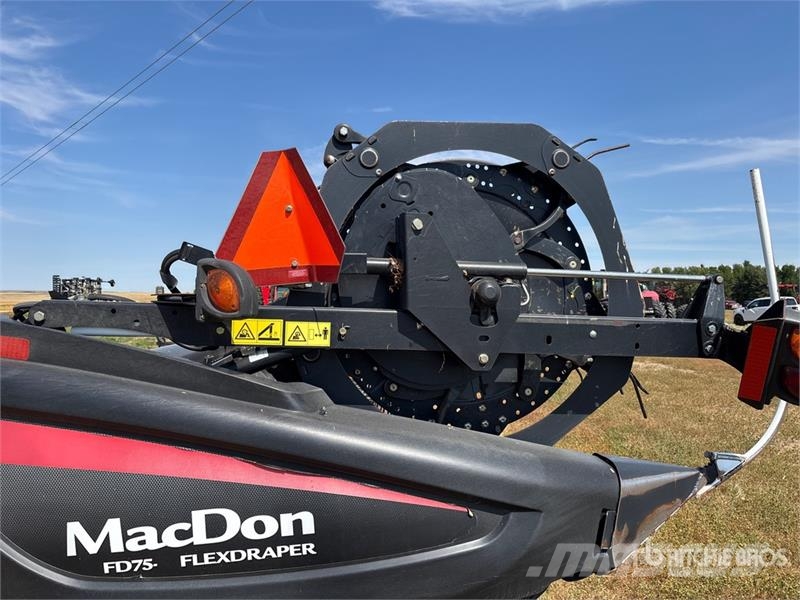 MacDon FD75 Barre de coupe pour moissonneuse batteuse