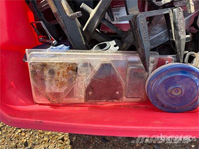 MacDon FD75 Combine harvester heads
