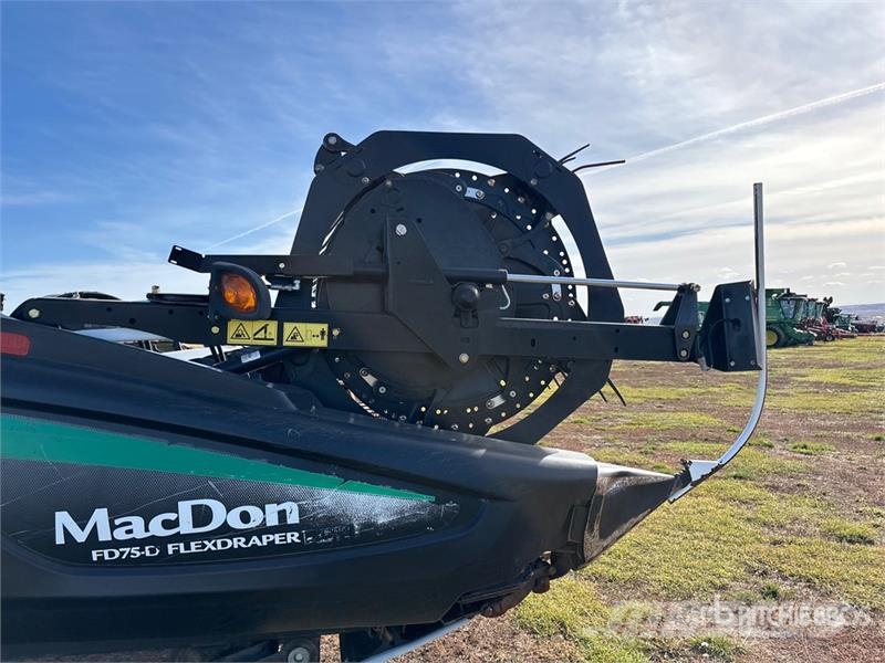 MacDon FD75 Cabezales de cosechadoras combinadas