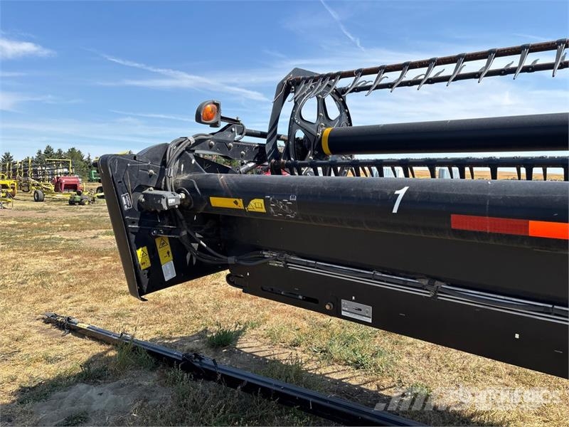 MacDon FD75 Barre de coupe pour moissonneuse batteuse