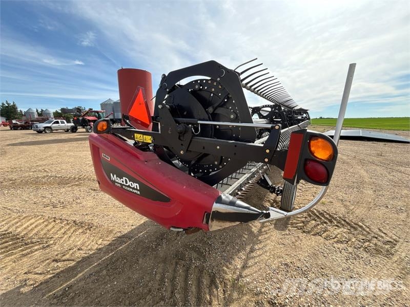 MacDon FD75 Kombajnové hlavice