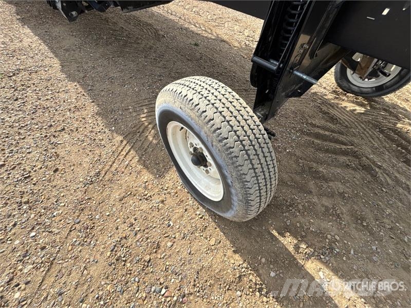 MacDon FD75 Kombajnové hlavice