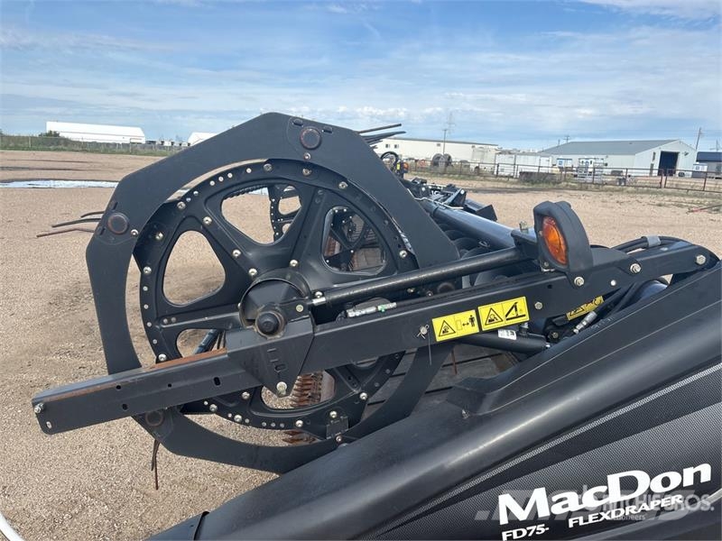 MacDon FD75 Cabezales de cosechadoras combinadas