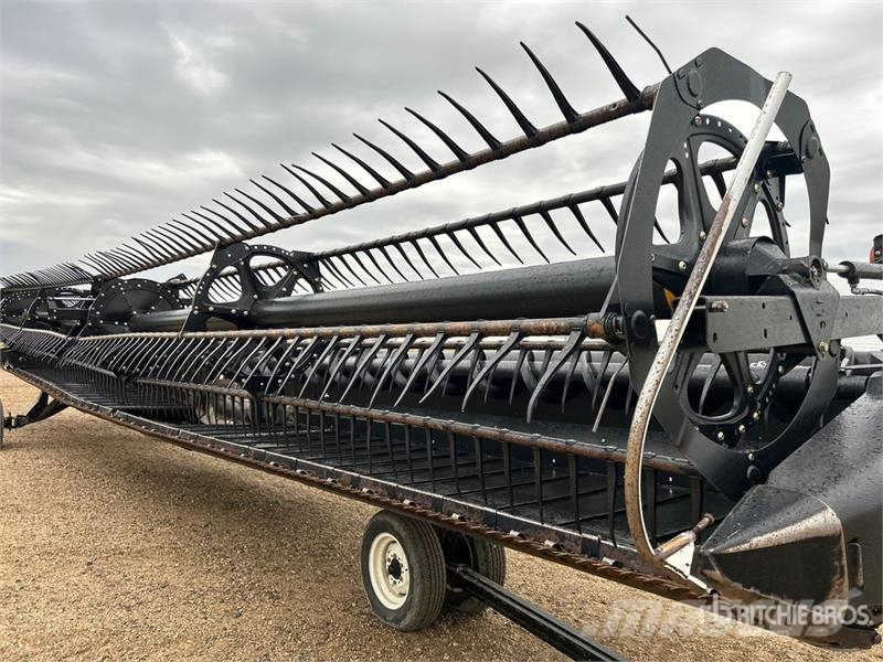 MacDon FD75-40 40 ft Flex Draper Combine Header Derliaus nuėmimo kombainų galvos