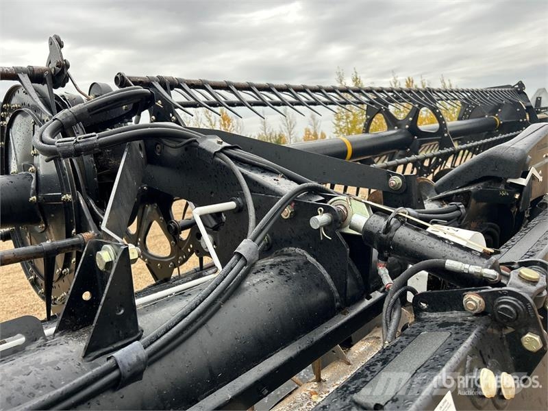 MacDon FD75-40 40 ft Flex Draper Combine Header Derliaus nuėmimo kombainų galvos