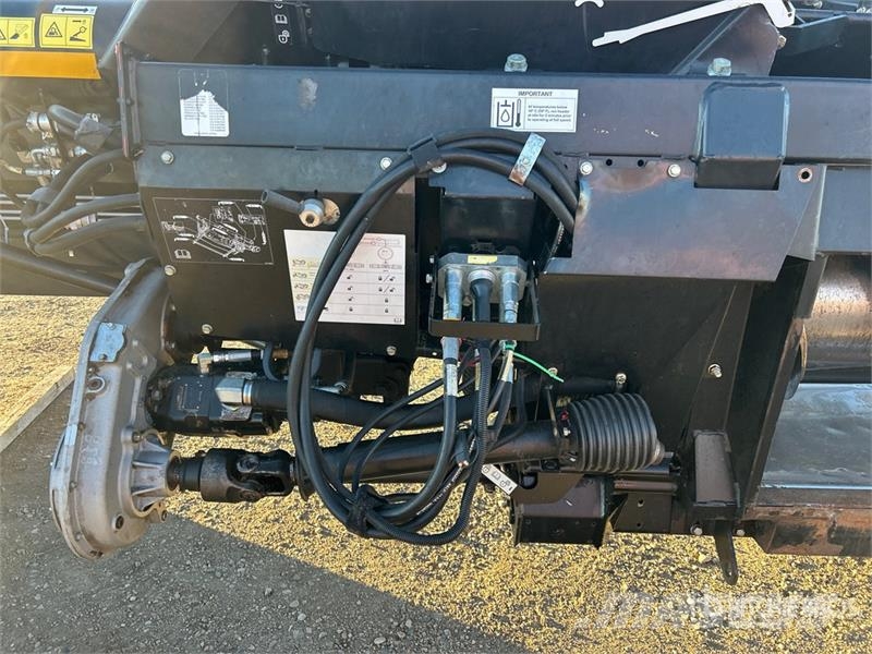 MacDon FD75-40 40 ft Flex Draper Combine Header رؤوس الحصادات الدراسات