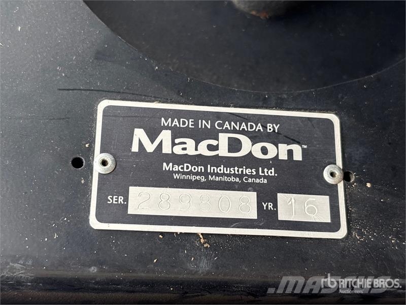 MacDon FD75-D Testate per mietitrebbie