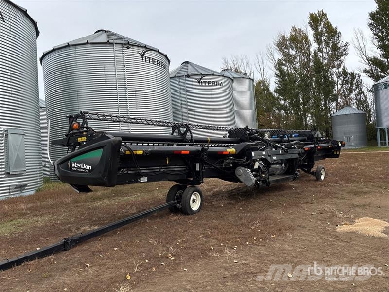 MacDon FD75-D Testate per mietitrebbie