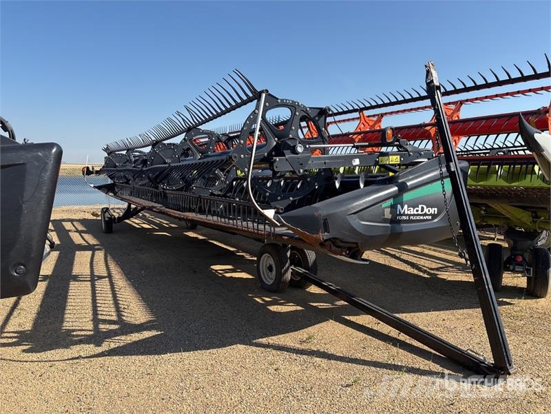 MacDon FD75-S 35 ft Flex Draper Combine Header Cabeçotes de colheitadeira