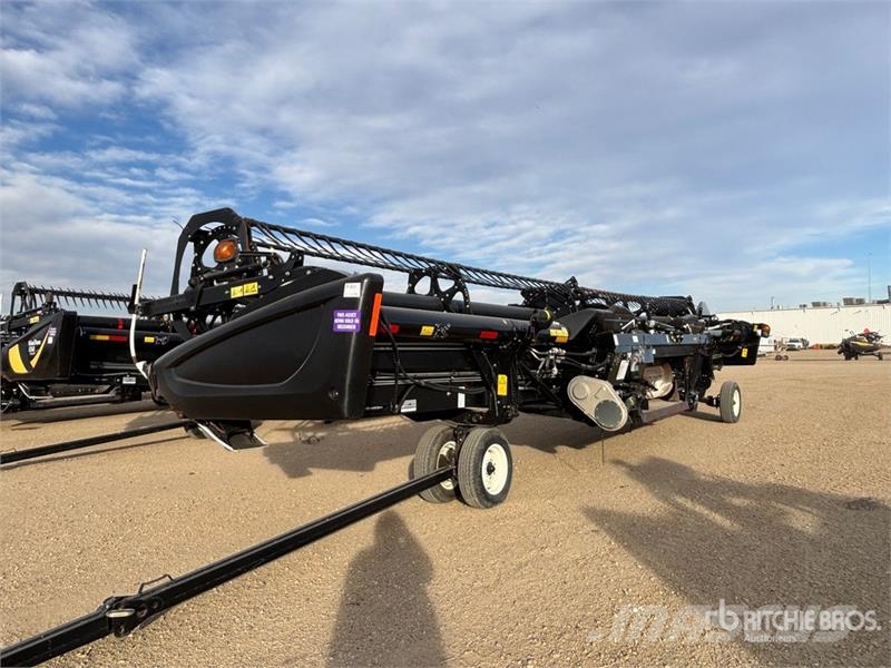 MacDon FD75-S 35 ft Flex Draper Combine Header Kombajnové hlavice