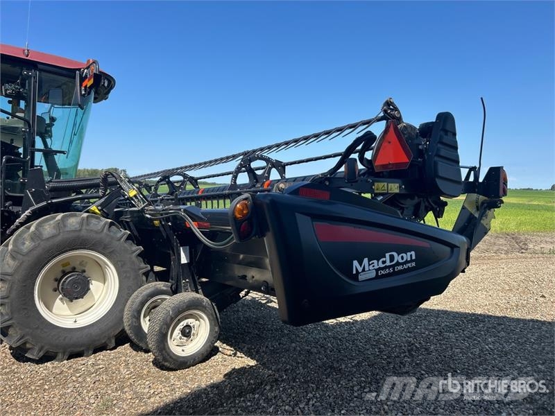 MacDon M155 محشات