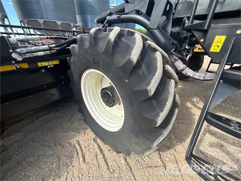 MacDon M155 محشات