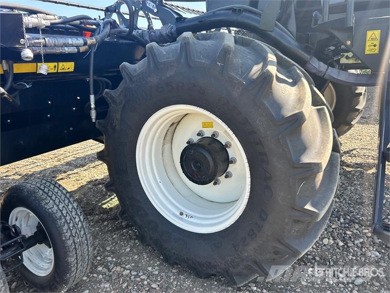MacDon M155 محشات