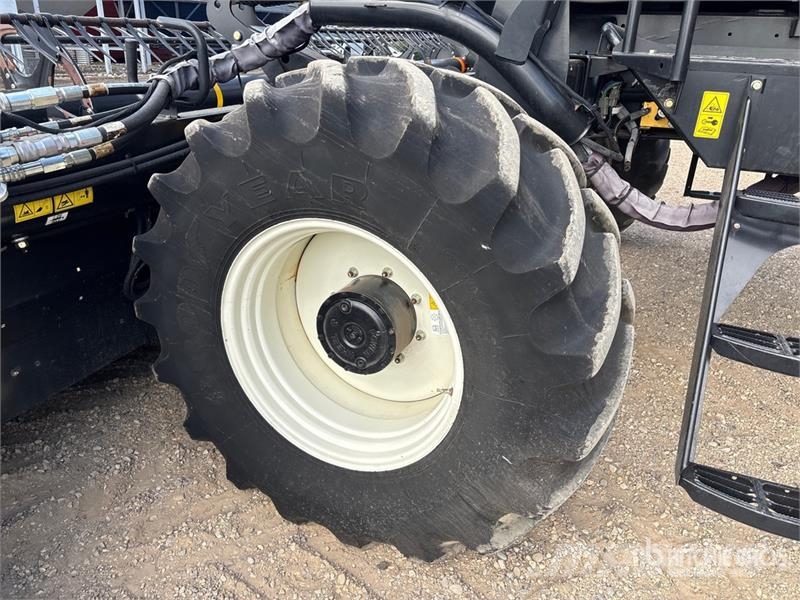 MacDon M155 محشات