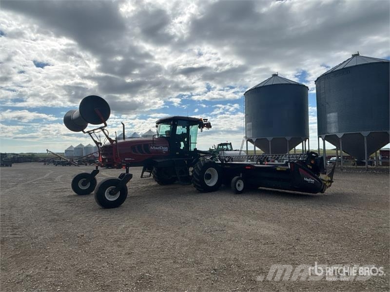 MacDon M155 محشات