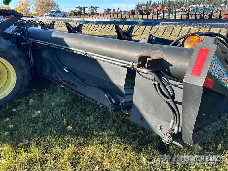 MacDon Premier 2930 25 ft Swather Windrower Segadoras hileradoras