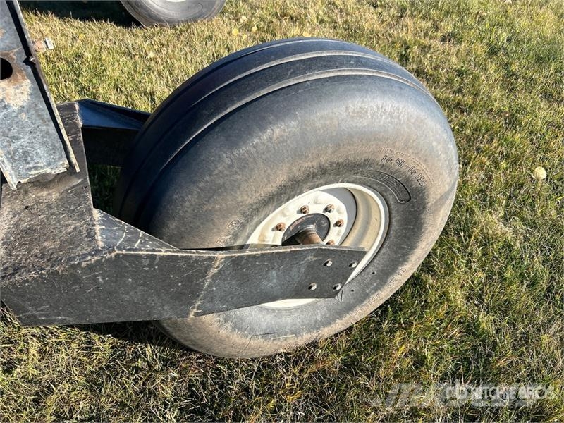 MacDon Premier 2930 25 ft Swather Windrower Segadoras hileradoras