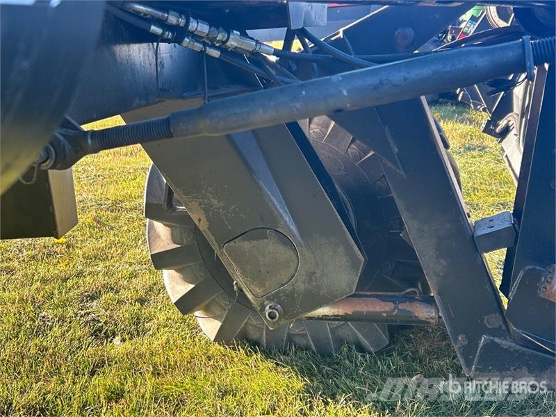 MacDon Premier 2930 25 ft Swather Windrower Zgrabljalniki