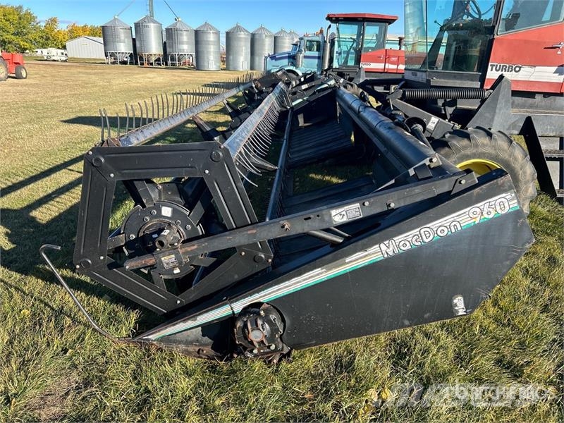 MacDon Premier 2930 25 ft Swather Windrower Segadoras hileradoras
