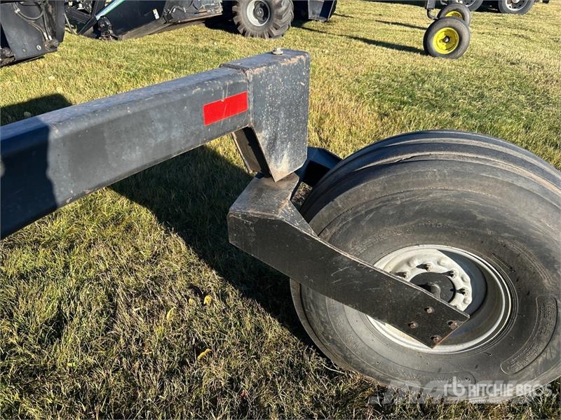 MacDon Premier 2930 25 ft Swather Windrower Zgrabljalniki
