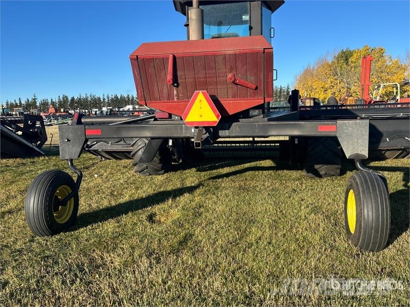 MacDon Premier 2930 25 ft Swather Windrower Zgrabljalniki