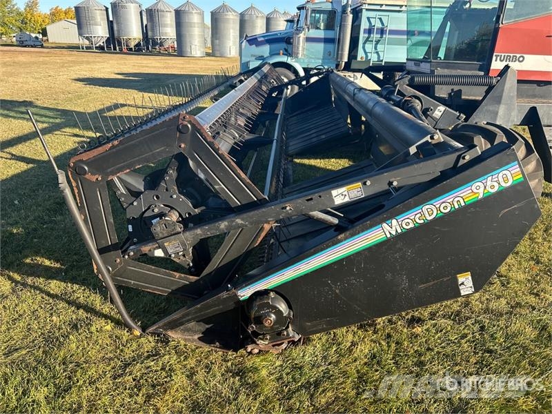 MacDon Premier 2930 25 ft Swather Windrower Zgrabljalniki