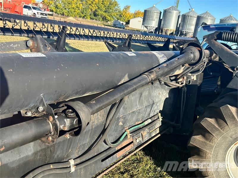 MacDon Premier 2930 25 ft Swather Windrower Zgrabljalniki