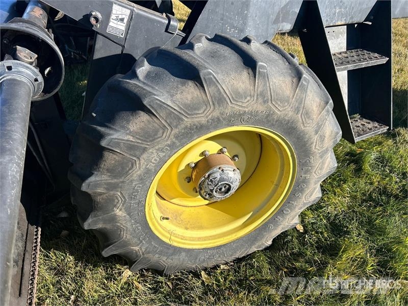 MacDon Premier 2930 25 ft Swather Windrower Segadoras hileradoras