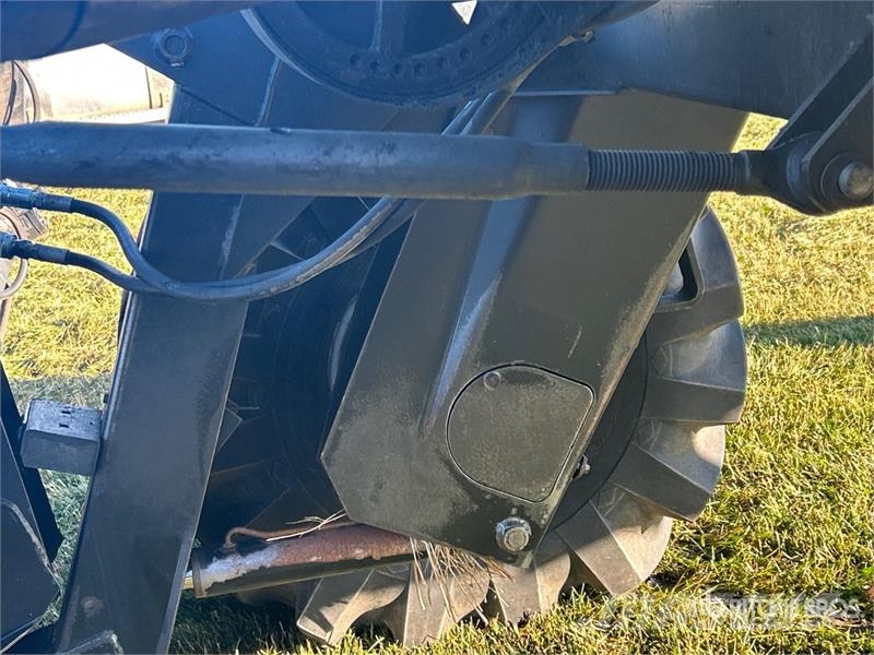 MacDon Premier 2930 25 ft Swather Windrower Zgrabljalniki