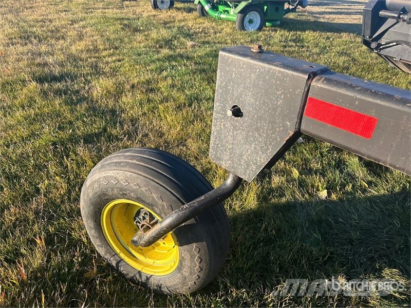 MacDon Premier 2930 25 ft Swather Windrower Zgrabljalniki