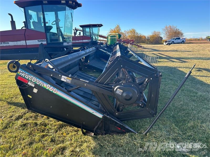 MacDon Premier 2930 25 ft Swather Windrower Zgrabljalniki