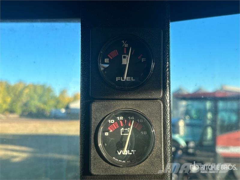 MacDon Premier 2930 25 ft Swather Windrower Zgrabljalniki