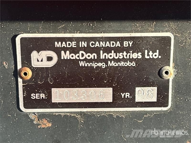 MacDon Premier 2930 25 ft Swather Windrower Zgrabljalniki
