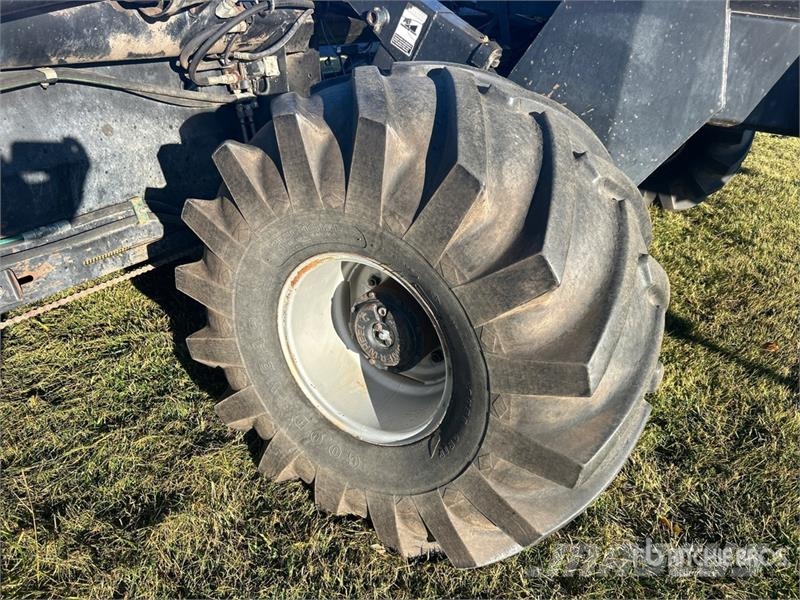 MacDon Premier 2930 25 ft Swather Windrower Zgrabljalniki