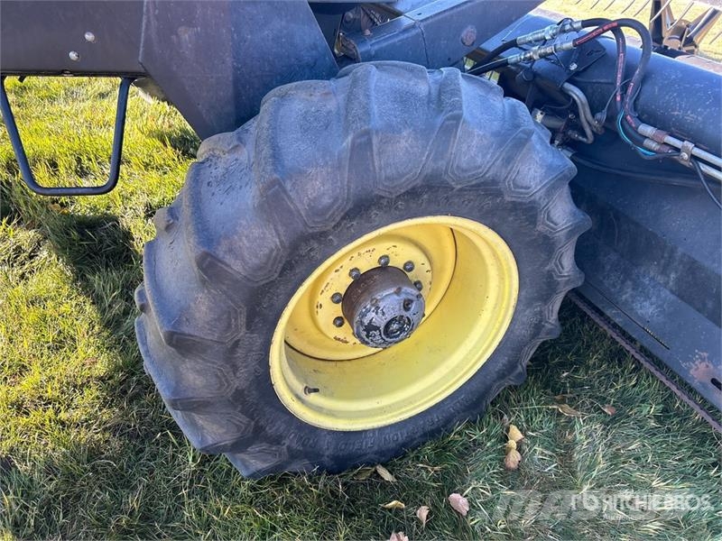 MacDon Premier 2930 25 ft Swather Windrower Segadoras hileradoras