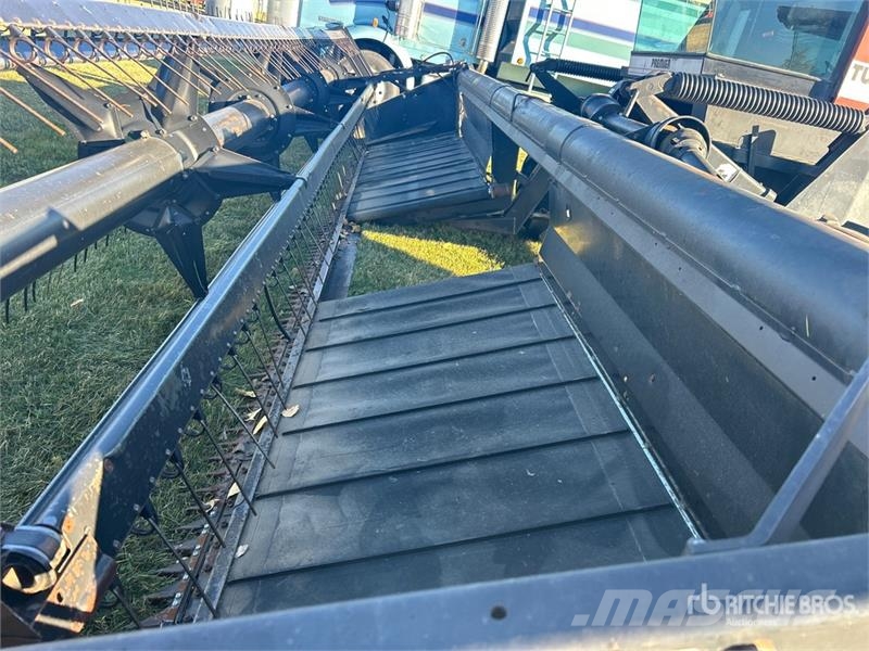 MacDon Premier 2930 25 ft Swather Windrower Zgrabljalniki