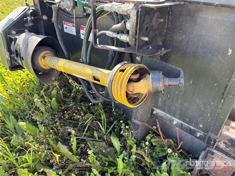 MacDon PW7 15 ft Combine Pickup Header Testate per mietitrebbie