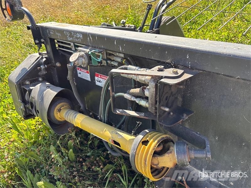 MacDon PW7 15 ft Combine Pickup Header Testate per mietitrebbie
