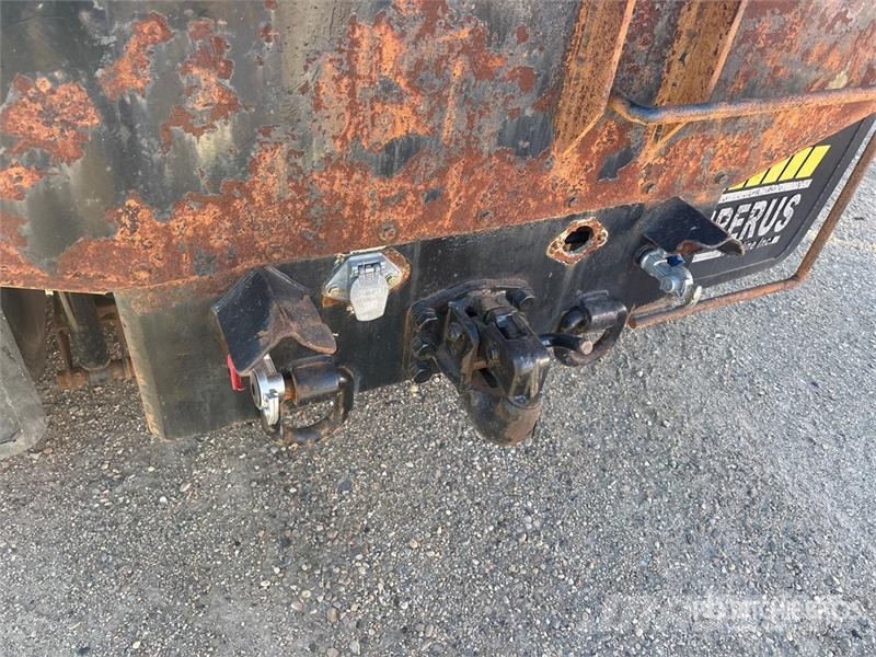 Mack 322-EP-5 Hipro 10000 kg Knuckle Boom on Mack GU813 Автокрани