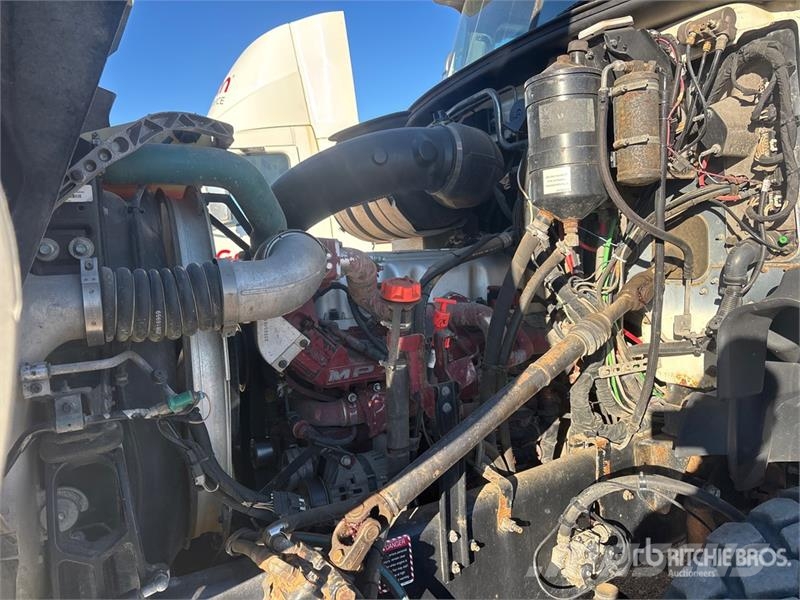 Mack 322-EP-5 Hipro 10000 kg Knuckle Boom on Mack GU813 Автокрани