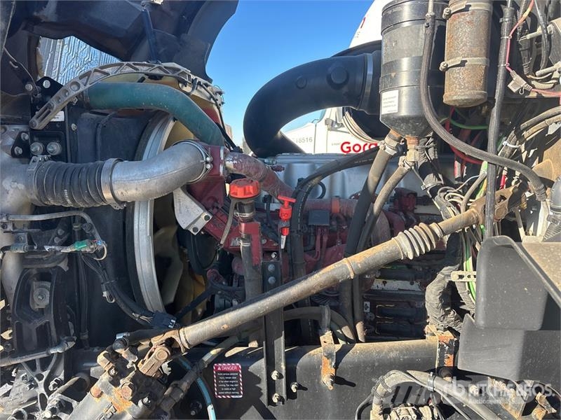 Mack 322-EP-5 Hipro 10000 kg Knuckle Boom on Mack GU813 Автокрани