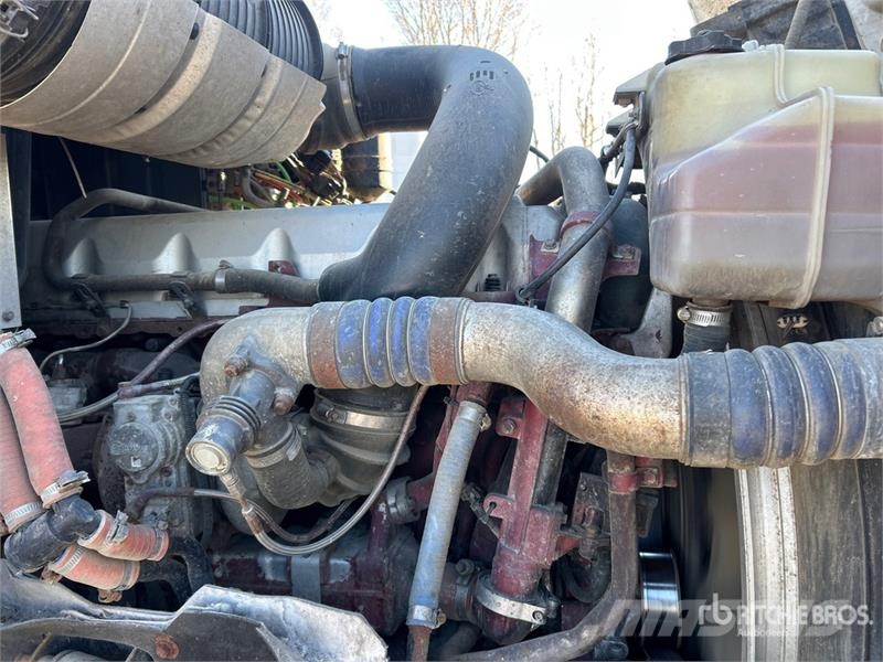 Mack 6x4 T/A Day Cab Truck Tractor Vlačilci