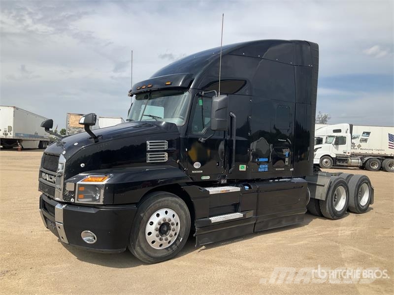 Mack 6x4 T/A Sleeper Truck Tractor Motrici e Trattori Stradali
