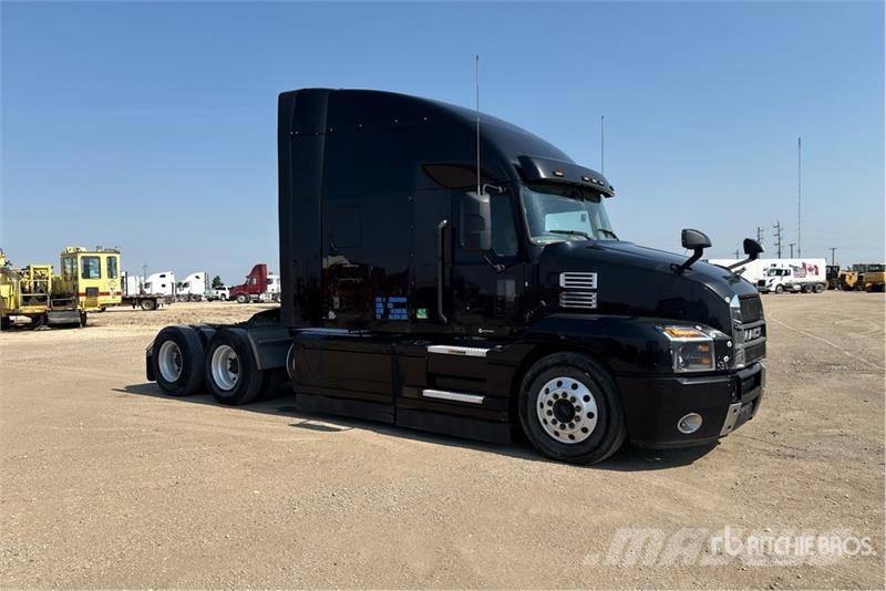 Mack 6x4 T/A Sleeper Truck Tractor Naudoti vilkikai
