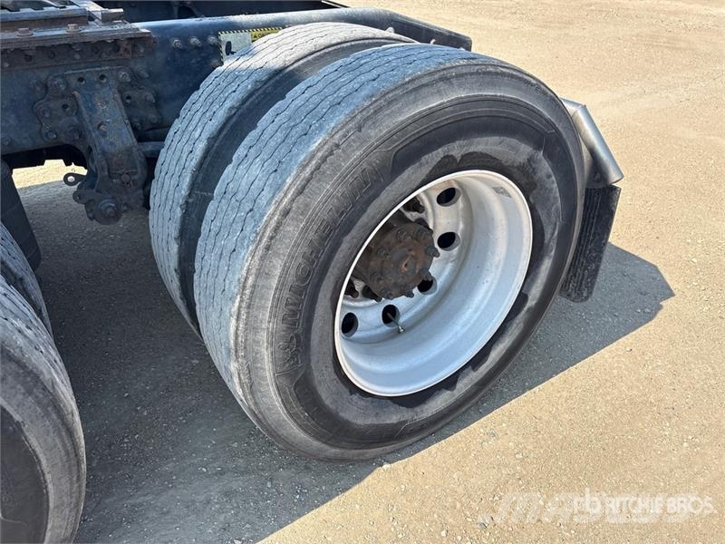 Mack 6x4 T/A Sleeper Truck Tractor Naudoti vilkikai