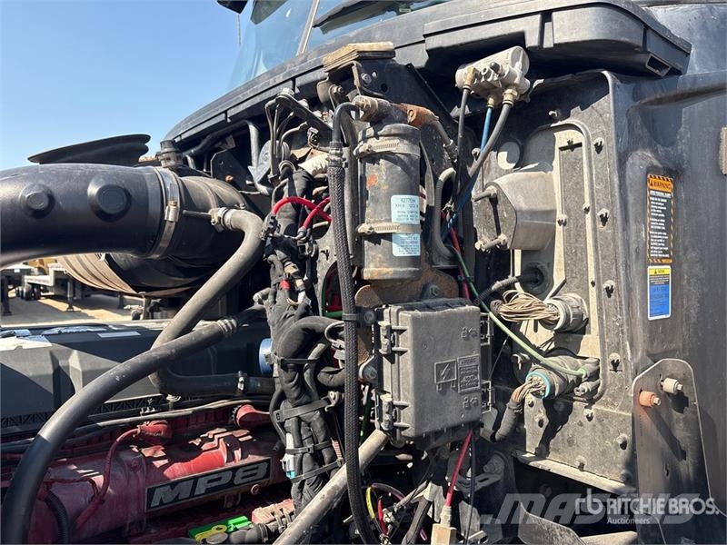 Mack 6x4 T/A Sleeper Truck Tractor Naudoti vilkikai
