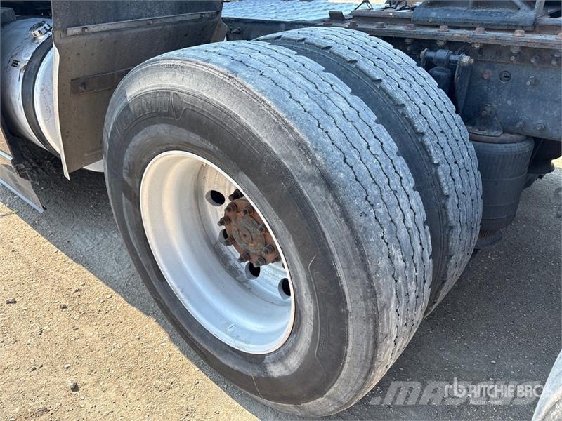 Mack 6x4 T/A Sleeper Truck Tractor Naudoti vilkikai