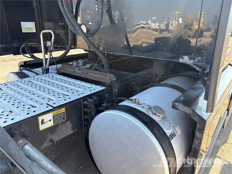 Mack 6x4 T/A Sleeper Truck Tractor Naudoti vilkikai